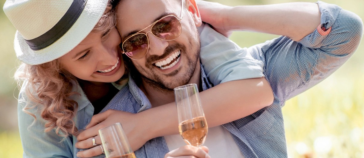 couple-drinking-wine.jpg